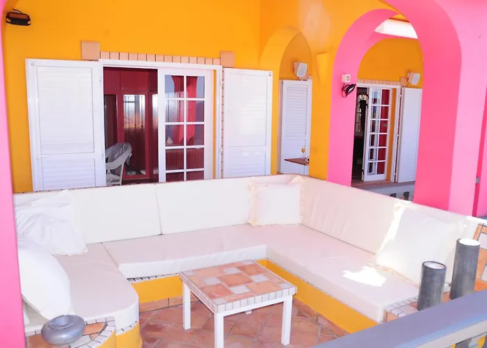 Gwai Villa Callao Salvaje