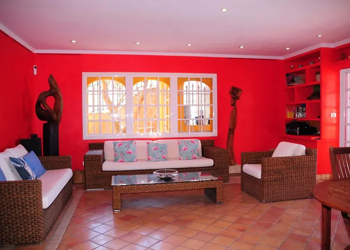 Gwai Villa *